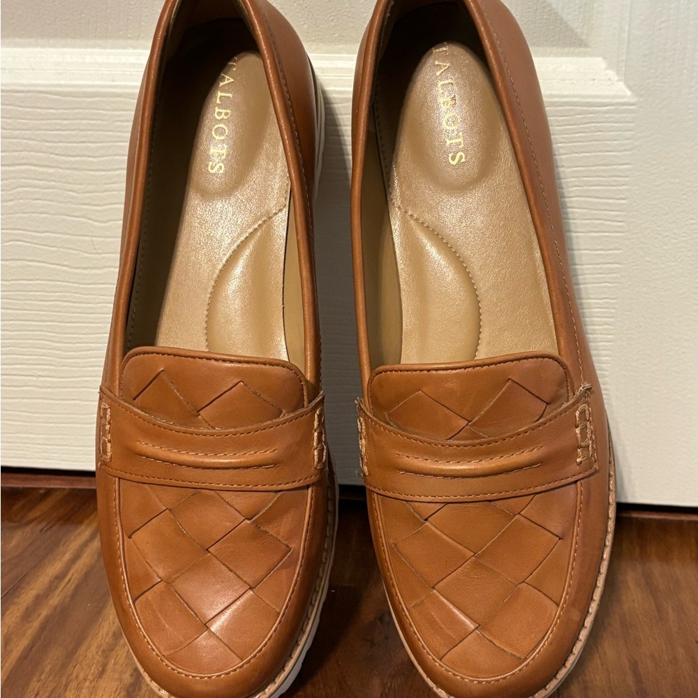 Talbots Women's Tan Loafers Size 8.5